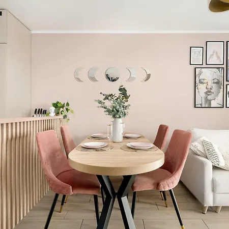 Sky Eleven - Parking & Balcony By Renters Prestige Apartment Posen