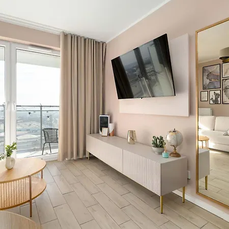 Sky Eleven - Parking & Balcony By Renters Prestige *