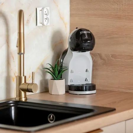 Apartment Sky Eleven - Parking & Balcony By Renters Prestige