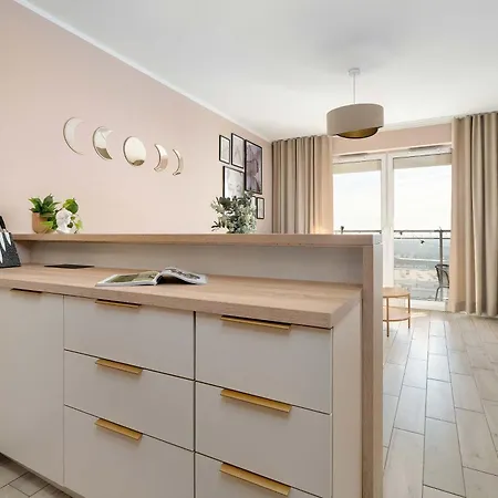 Sky Eleven - Parking & Balcony By Renters Prestige *