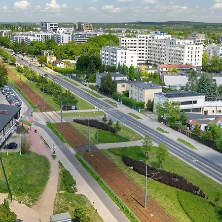 Sky Eleven - Parking & Balcony By Renters Prestige