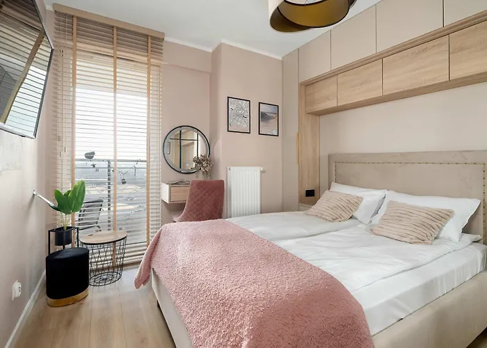 Sky Eleven - Parking & Balcony By Renters Prestige Daire Poznan