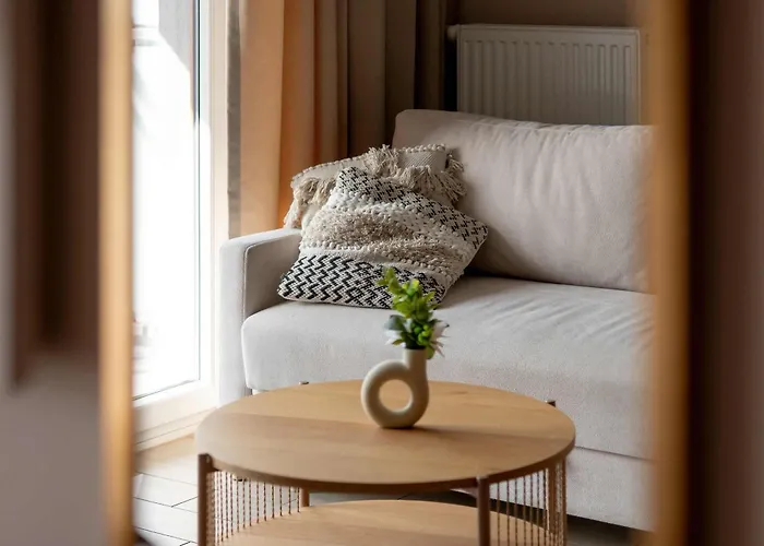 Sky Eleven - Parking & Balcony By Renters Prestige