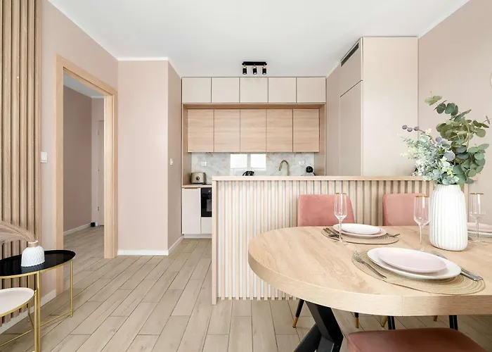 Sky Eleven - Parking & Balcony By Renters Prestige * Poznan