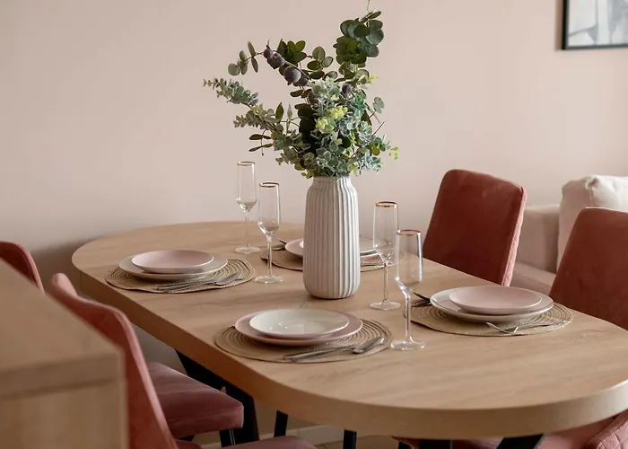 Sky Eleven - Parking & Balcony By Renters Prestige Apartment *