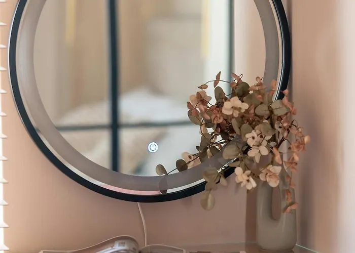 Sky Eleven - Parking & Balcony By Renters Prestige * Posen